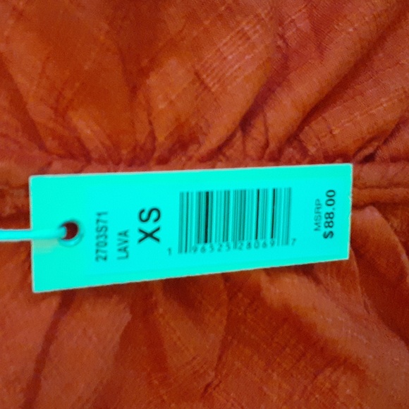 Size xs red ruched top by Max studio - Picture 4 of 5